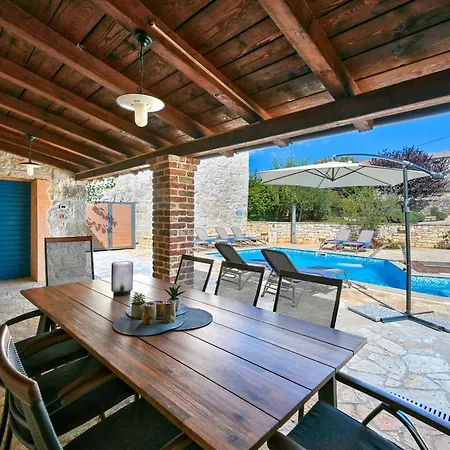 וילה Villa Stancija Blu
